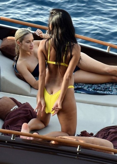 18 year old onlyfans beautiful nude img