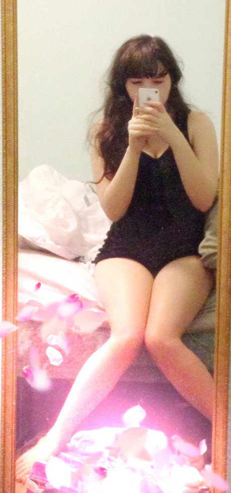 Gotten Sluttier erotic model pic