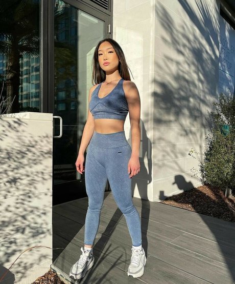 Shallyzsa high quality model picture