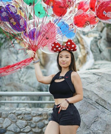 Shallyzsa star adult picture