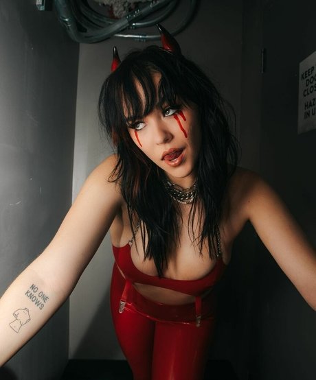 Taylor Upsahl star nude pic