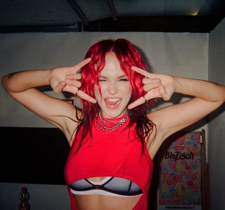 dripping wet pussy onlyfans free porn gallery