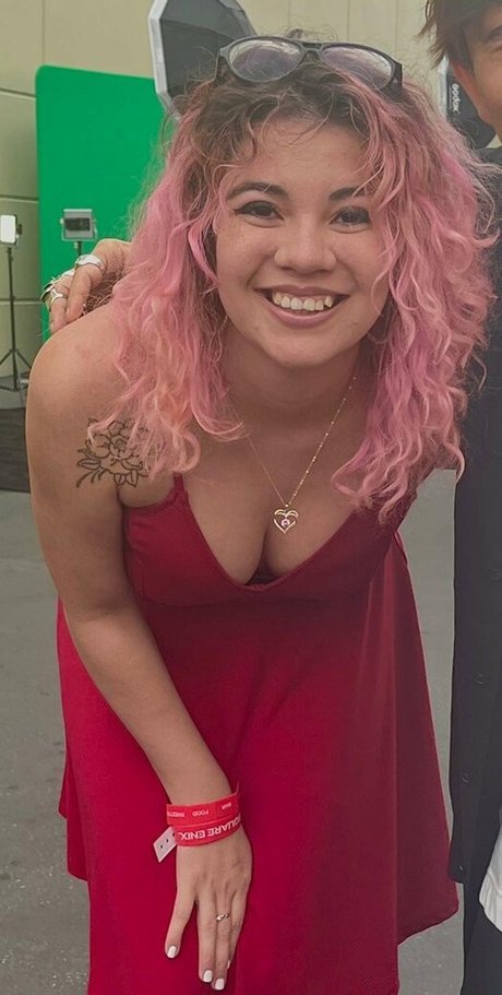 Tiffany Lockheart nude model picture