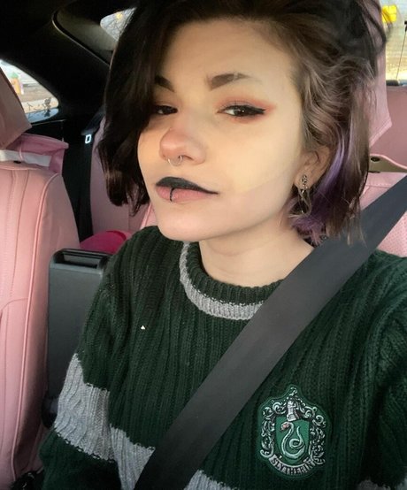 Indigoo exclusive model pic