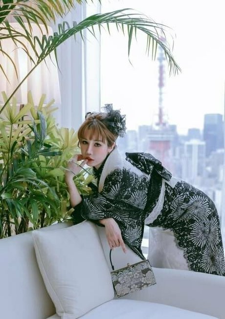 popular onlyfans beautiful image