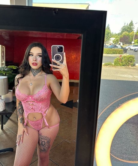 Hannahbabyjane model art picture