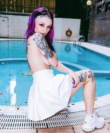 Zheani Sparkes model hd pic