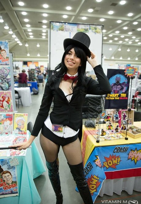 Uncanny Megan nude model image