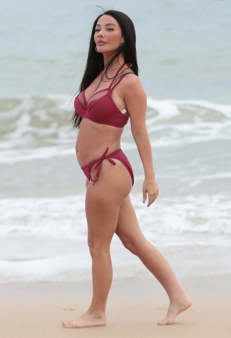 Chelsea Healey actress image