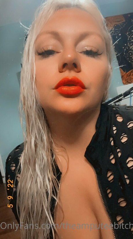 theamputeebitch erotic star pics