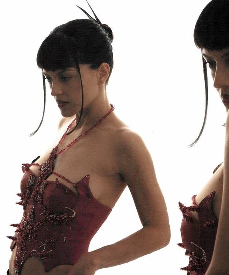 Maria Zardoya nude model photos