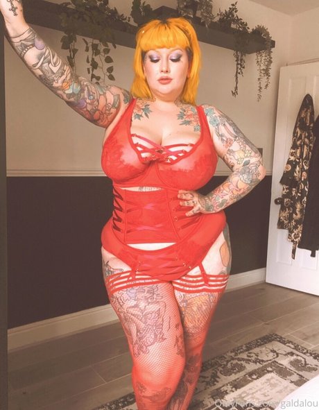 GaldaLou exclusive star photo