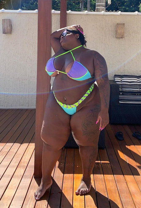 Jojo Todynho model adult photo