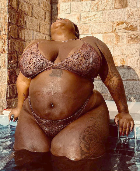 medium tits onlyfans xxx gallery