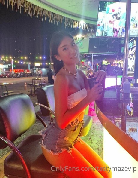 miyamaze hot model image