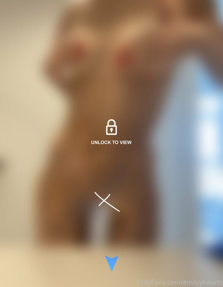 emilyyhearts model porn photos