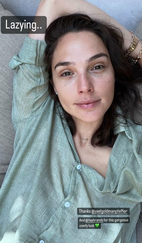 gal gadot hot actress photos