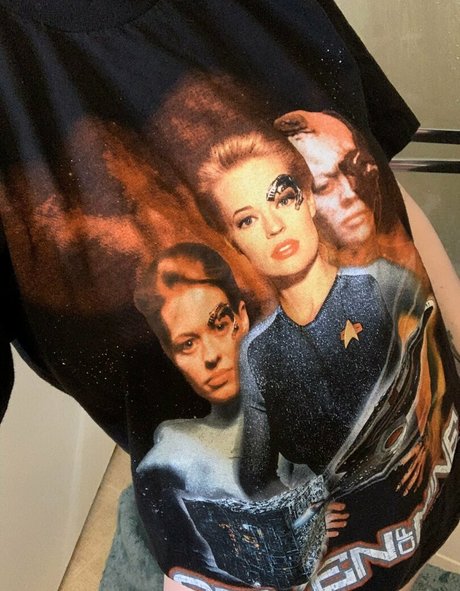 corrinvalentinecosplay hot model photo