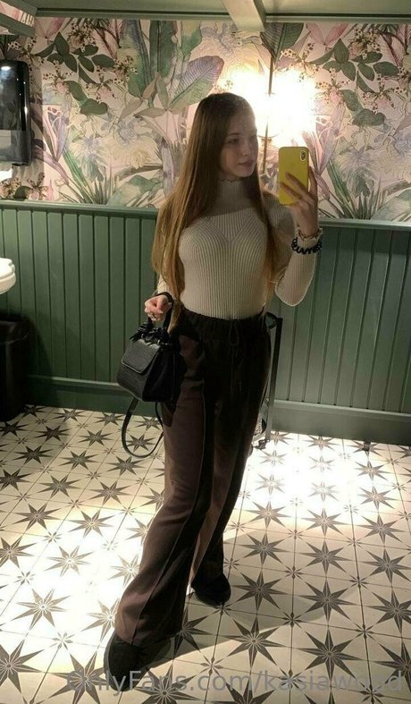 kasiawood pornstar erotic img