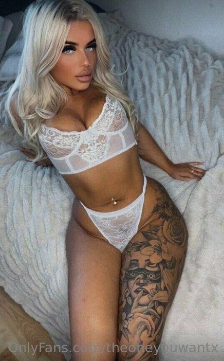 theoneyouwantx high quality pornstar gallery