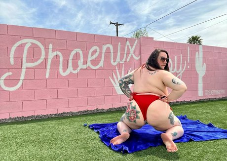 naughtynyxiefree model art image