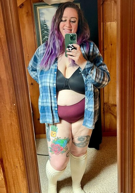 naughtynyxiefree pornstar hot pictures