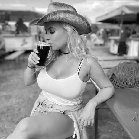 fitnessmodel onlyfans erotic photos