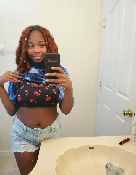 mochaaugust Quick photo