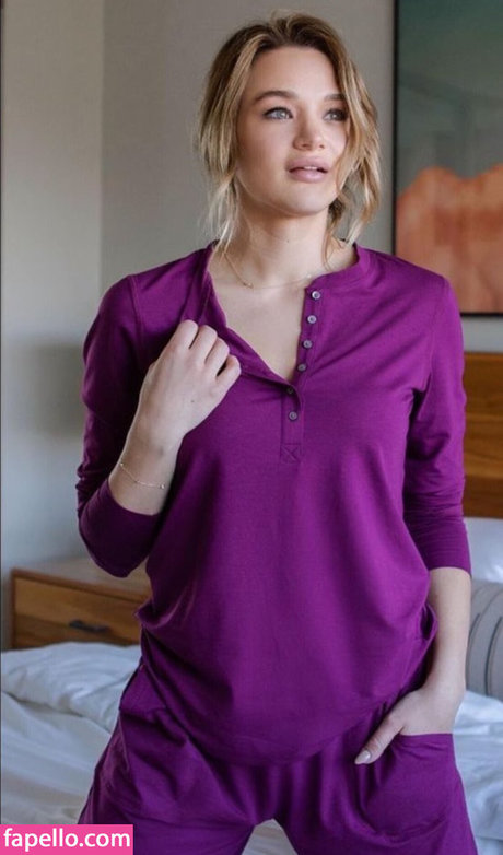 Hunter King star naked img