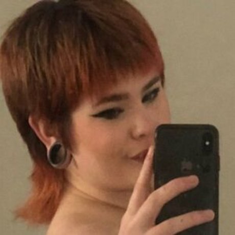 Spic3girlxx naked model gallery