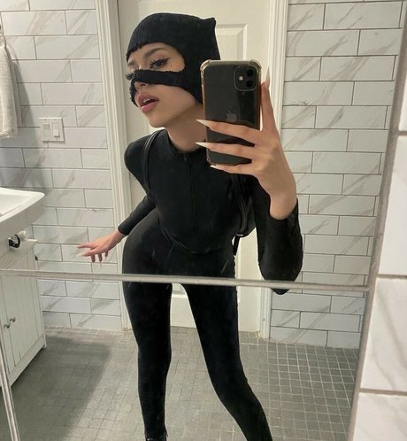 Daisyrot art model img