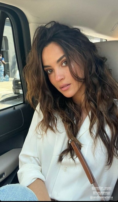 Adria Arjona pornstar top images