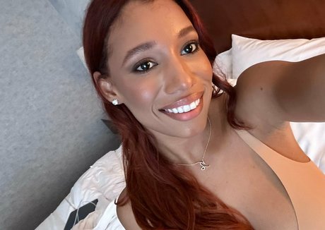 brookliynwren sexy model pic