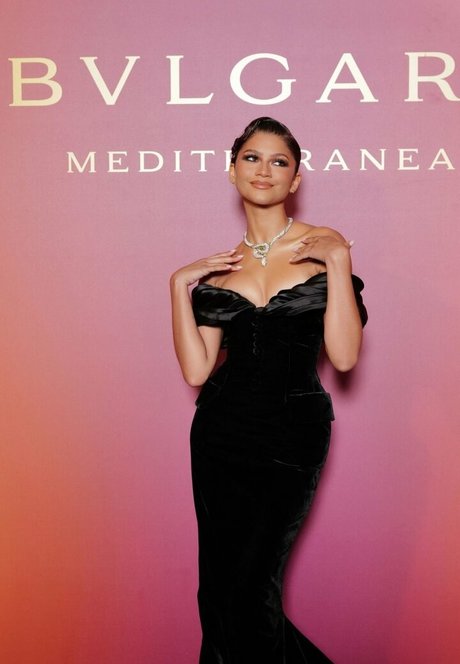 Zendaya top pornstar photos