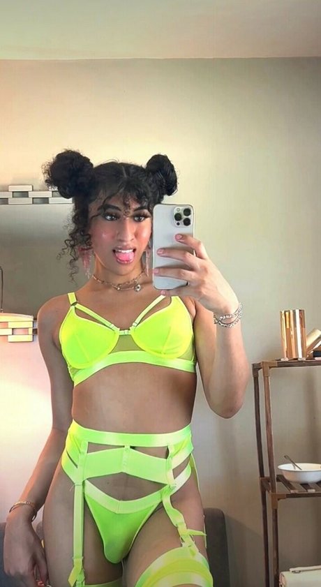 Tlavont high quality model gallery