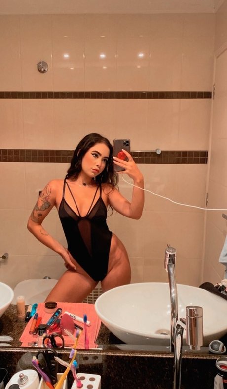 Bruna Balbino model nudes images