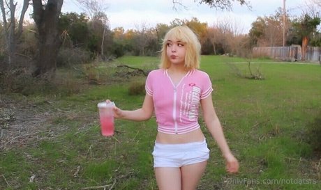 male asian onlyfans exclusive photo