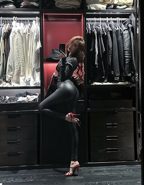 Yuan Sayuki Weme best actress image