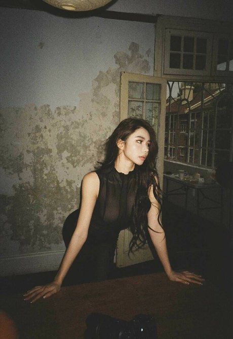 Yuan Sayuki Weme nude model photo