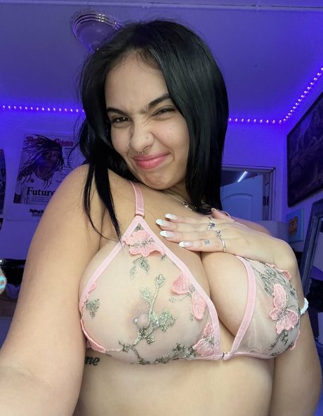 emvlina hd actress picture