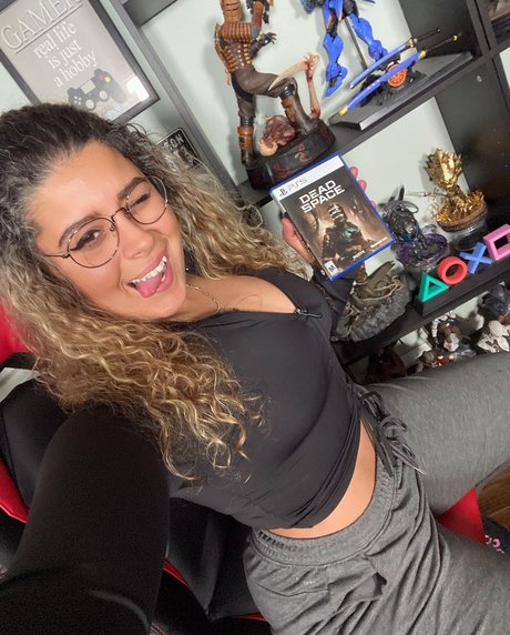 JustYeliz star xxx photos