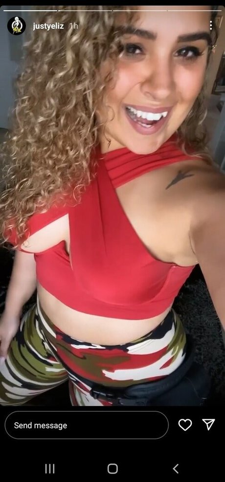 JustYeliz Quick photo