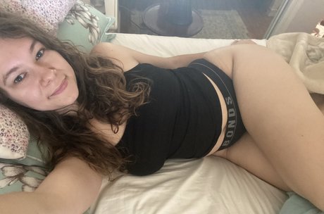 RoxyTall pornstar hot pics