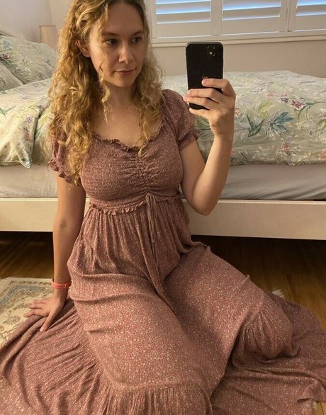 RoxyTall pretty pornstar pic