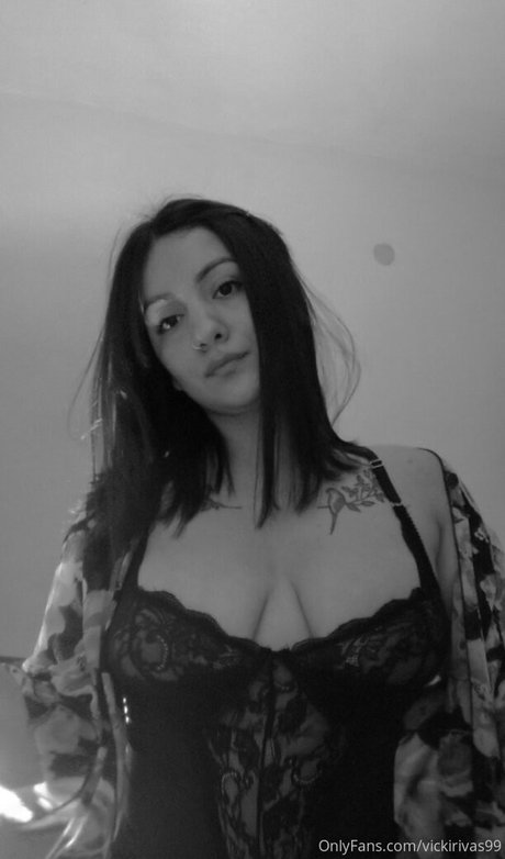 vickirivas99 Quick photo
