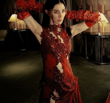 mature slut onlyfans naked images