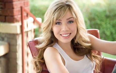 Jennette McCurdy model hot pictures