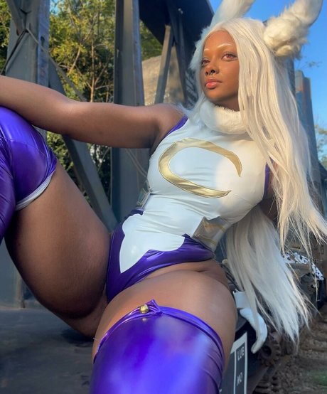 Dollyrama model beautiful pics