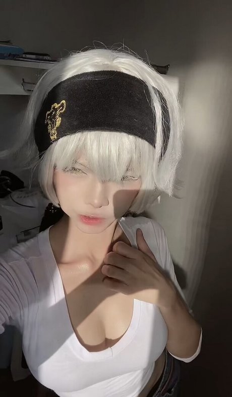 Vamp car exclusive actress image