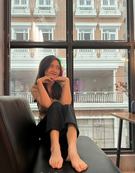 sisamouthmay model high quality picture